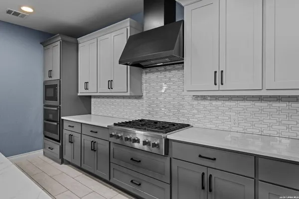 Property Slideshow image 3 of 39 | 1907 peres st, New Braunfels, TX, 78132