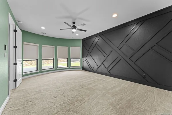 Property Slideshow image 3 of 10 | 1907 peres st, Newbraunfe, TX, 78132