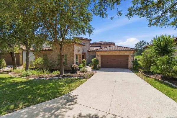 Property Slideshow image 2 of 32 | 4307 lignoso, San Antonio, TX, 78261