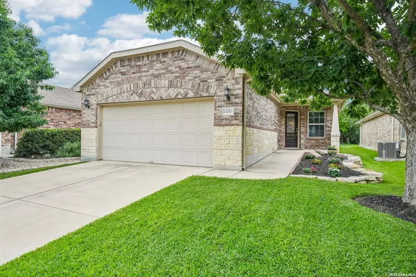 Property Slideshow image 3 of 28 | 13063 cache crk, San Antonio, TX, 78253