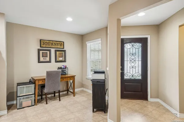 Property Slideshow image 3 of 10 | 13063 cache crk, Sanantonio, TX, 78253