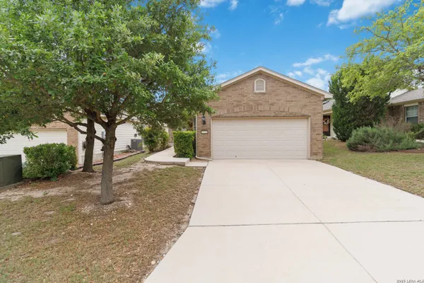 Property Slideshow image 2 of 29 | 12718 cedar fly, San Antonio, TX, 78253