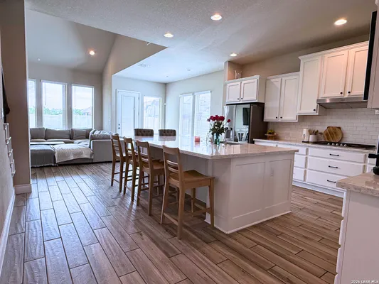 Property Slideshow image 3 of 10 | 334 sugarcane, Newbraunfe, TX, 78132