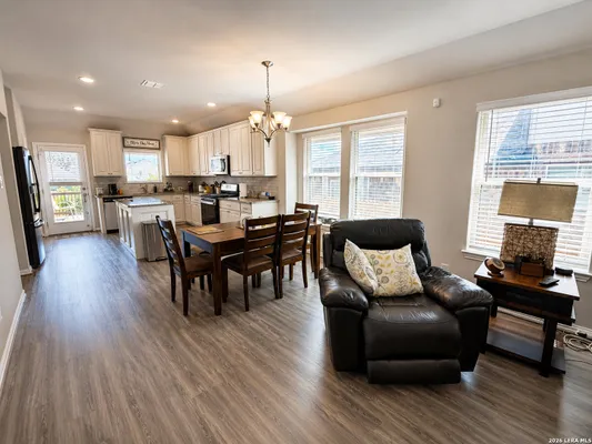 Property Slideshow image 3 of 18 | 2068 cowan dr, New Braunfels, TX, 78132