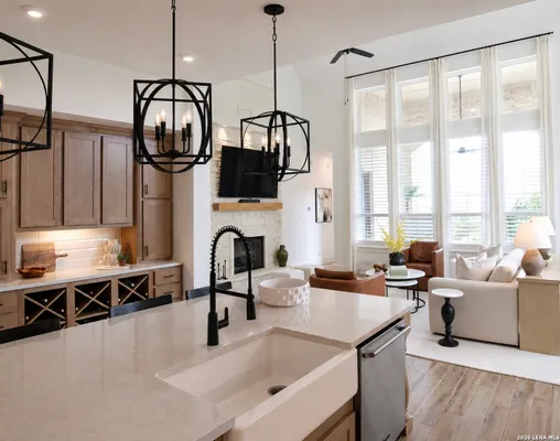 Property Slideshow image 2 of 10 | 1911 privet rd, Newbraunfe, TX, 78132