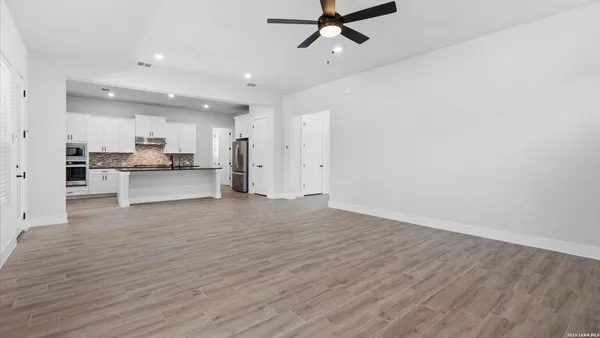 Property Slideshow image 2 of 10 | 1355 dancing oak, San_marcos, TX, 78666