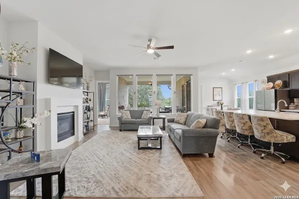 Property Slideshow image 2 of 32 | 475 orchard way, New Braunfels, TX, 78132