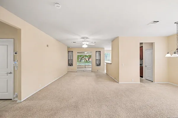 Property Slideshow image 2 of 10 | 4739 becker vine, Sanantonio, TX, 78253