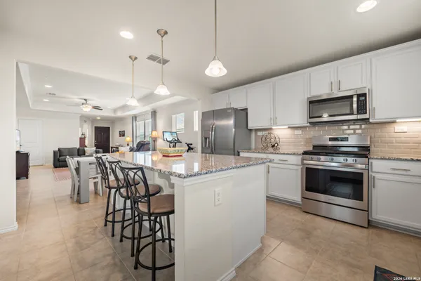 Property Slideshow image 2 of 10 | 3311 blossom row, Sanantonio, TX, 78253