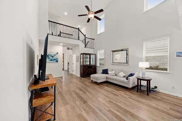 Property Slideshow image 3 of 10 | 2055 cowan dr, Newbraunfe, TX, 78132