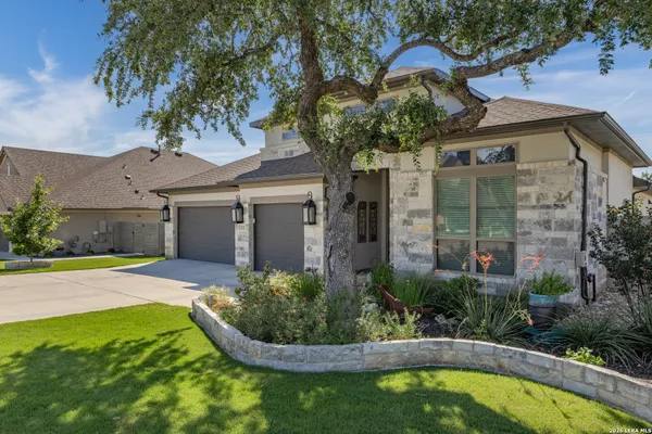 Property Slideshow image 3 of 62 | 1121 orange blossom, New Braunfels, TX, 78132