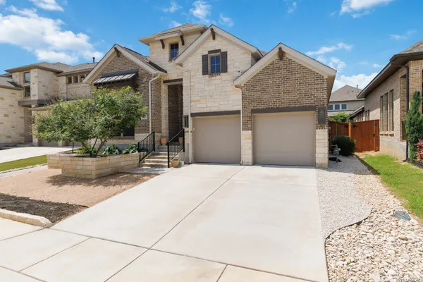 Property Slideshow image 3 of 33 | 425 juana way, New Braunfels, TX, 78132