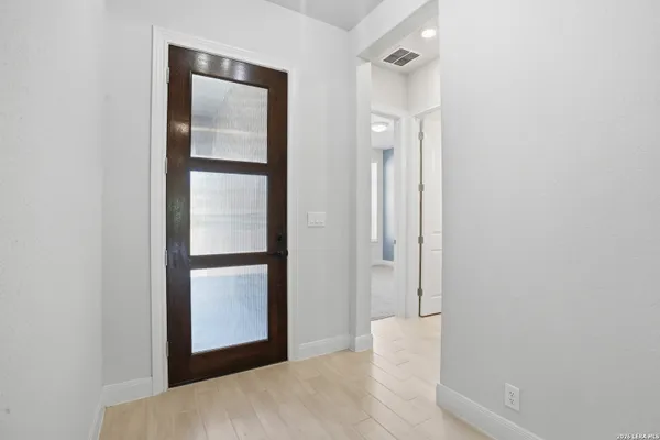 Property Slideshow image 2 of 40 | 22907 grande vis, San Antonio, TX, 78261