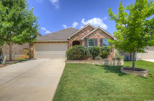 Property Slideshow image 3 of 35 | 2266 kiskadee dr, New Braunfels, TX, 78132