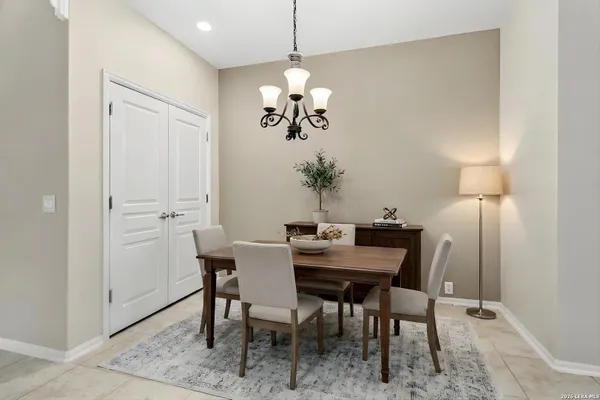 Property Slideshow image 3 of 10 | 12427 cascade hls, Sanantonio, TX, 78253