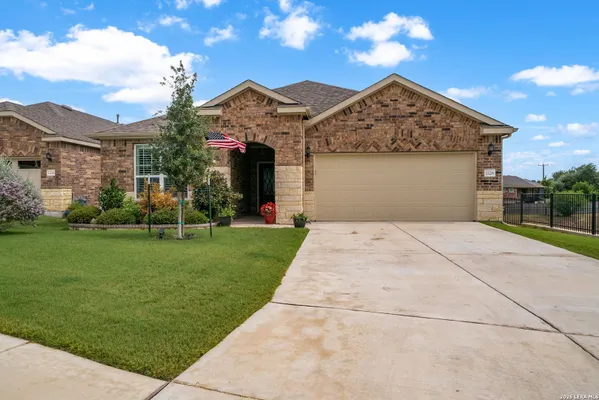 Property Slideshow image 3 of 29 | 13218 triple x dr, San Antonio, TX, 78253