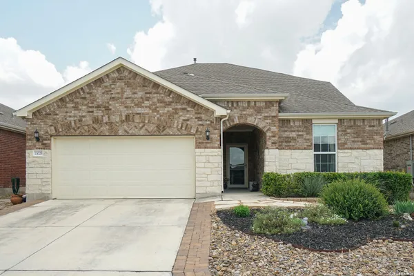 Property Slideshow image 3 of 27 | 13026 river sta, San Antonio, TX, 78253
