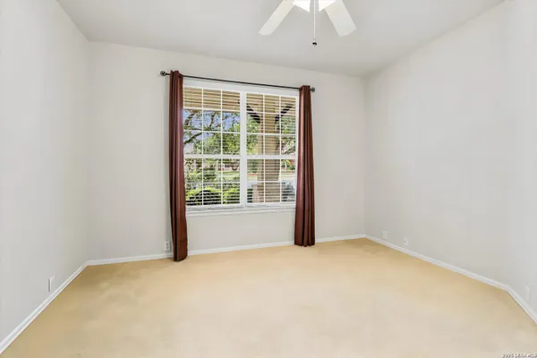 Property Slideshow image 2 of 10 | 12427 cascade hls, Sanantonio, TX, 78253