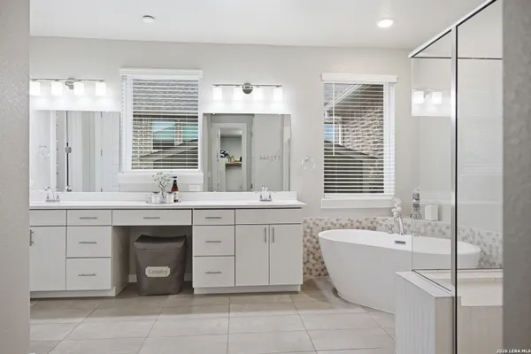 Property Slideshow image 3 of 10 | 442 orchard way, Newbraunfe, TX, 78132