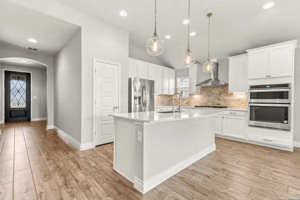 Property Slideshow image 2 of 10 | 2255 oak run pkwy, Newbraunfe, TX, 78132