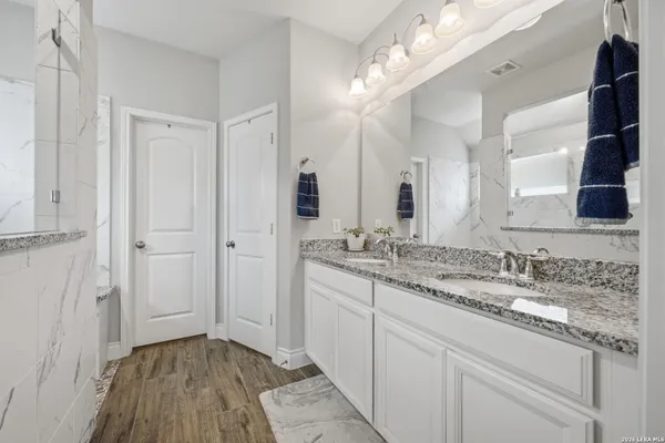 Property Slideshow image 2 of 10 | 2283 oak run pkwy, Newbraunfe, TX, 78132