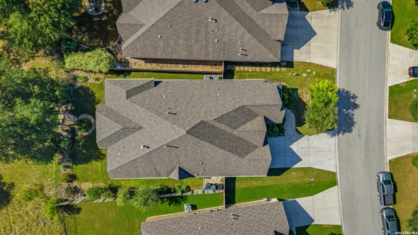 Property Slideshow image 2 of 10 | 508 chinkapin, Newbraunfe, TX, 78132