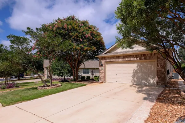 Property Slideshow image 2 of 10 | 5139 cactus thorn, Sanantonio, TX, 78253