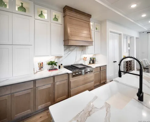 Property Slideshow image 2 of 10 | 1904 privet rd, Newbraunfe, TX, 78132