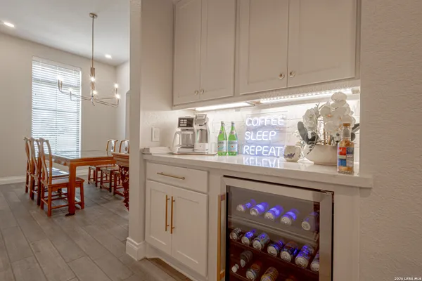 Property Slideshow image 2 of 10 | 1185 waddie way, Newbraunfe, TX, 78132