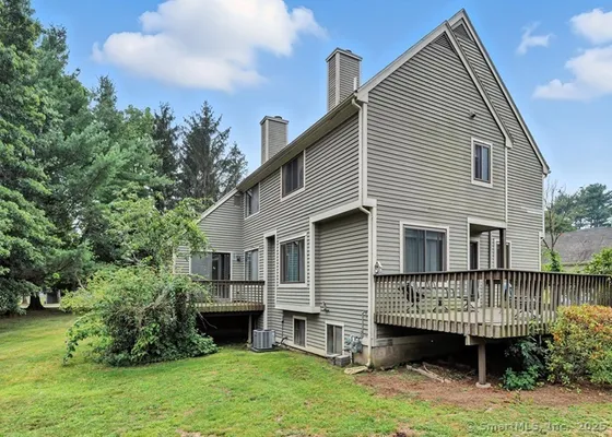 Property Slideshow image 2 of 19 | 6 wild rose ct # 6, Bloomfield, CT, 06002