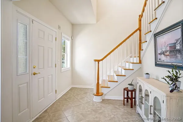 Property Slideshow image 2 of 35 | 10 lucius ct # 10, Milford, CT, 06461
