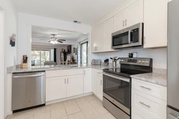 Property Slideshow image 3 of 38 | 825 heritage vlg b, Southbury, CT, 06488