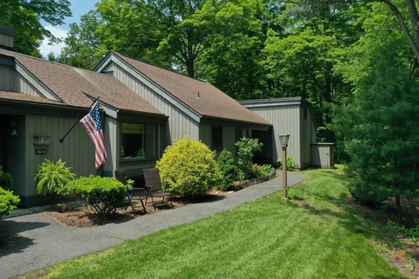 Property Slideshow image 2 of 26 | 133 heritage vlg b, Southbury, CT, 06488
