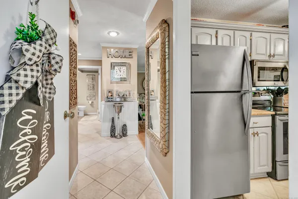 Property Slideshow image 3 of 23 | 176 heritage vlg b, Southbury, CT, 06488