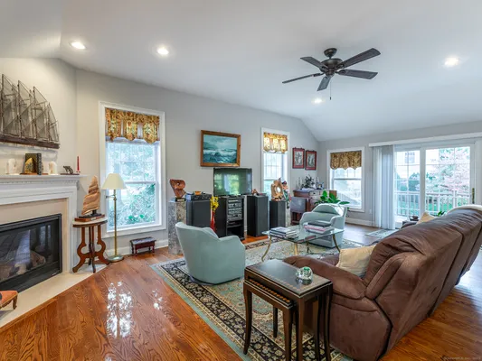 Property Slideshow image 3 of 19 | 1 blossom ct # 1, New Milford, CT, 06776
