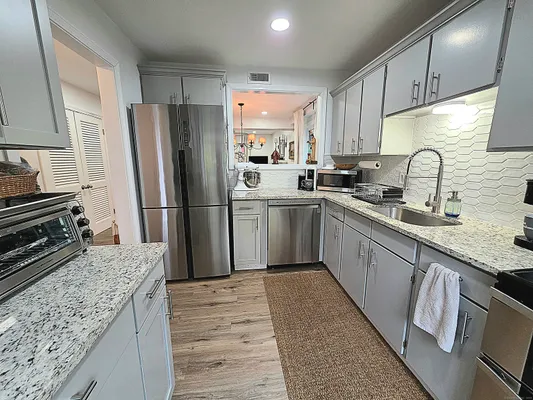 Property Slideshow image 3 of 37 | 60 heritage vlg b, Southbury, CT, 06488