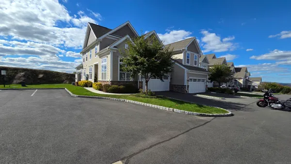 Property Slideshow image 2 of 25 | 121 great hill dr # 121, Bethel, CT, 06801