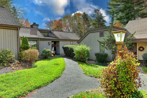 Property Slideshow image 3 of 28 | 889 heritage vlg b, Southbury, CT, 06488