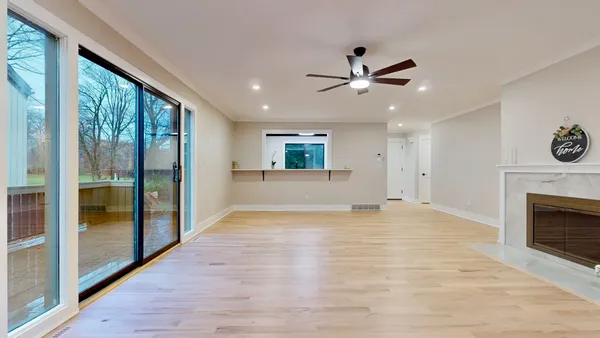 Property Slideshow image 2 of 31 | 164 bison ln a, Stratford, CT, 06614