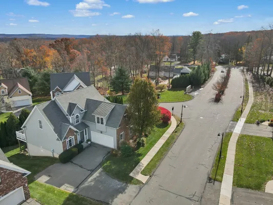 Property Slideshow image 3 of 29 | 48 sonoma ln # 48, Middletown, CT, 06457