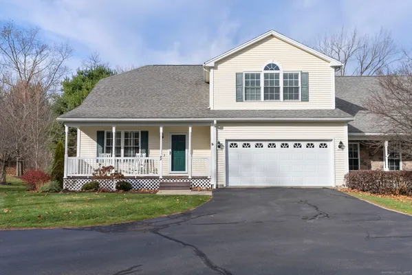 Property Slideshow image 3 of 35 | 21 oak meadow ln # 21, Harwinton, CT, 06791