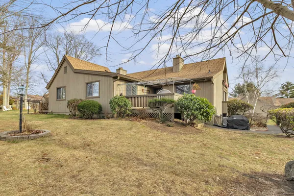 Property Slideshow image 2 of 36 | 183 apache ln a, Stratford, CT, 06614