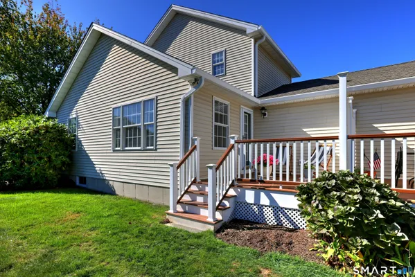 Property Slideshow image 3 of 36 | 4 cider mill ln, Trumbull, CT, 06611