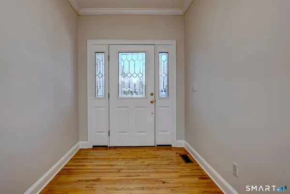 Property Slideshow image 3 of 40 | 7 fire thorn ln # 7, Milford, CT, 06461