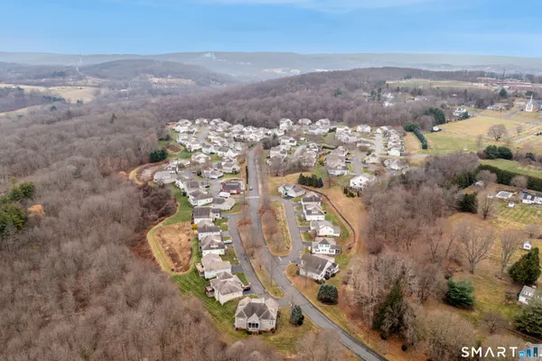 Property Slideshow image 2 of 38 | 9 pear orchard rd # 9, Portland, CT, 06480