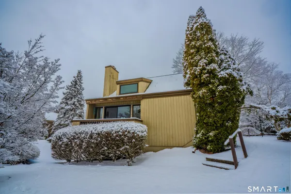 Property Slideshow image 3 of 24 | 635 north trl b, Stratford, CT, 06614