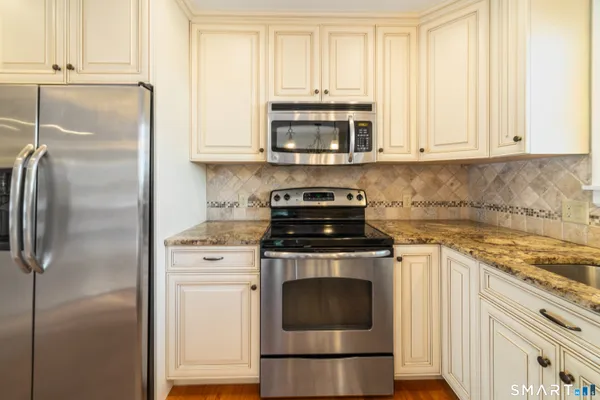 Property Slideshow image 3 of 39 | 595 heritage vlg a, Southbury, CT, 06488