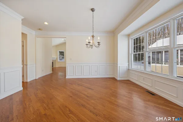 Property Slideshow image 3 of 35 | 9 lakeview rise # 9, Beacon Falls, CT, 06403