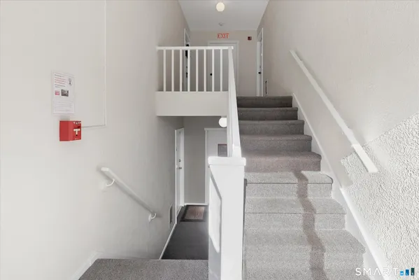 Property Slideshow image 3 of 32 | 73 heritage vlg b, Southbury, CT, 06488