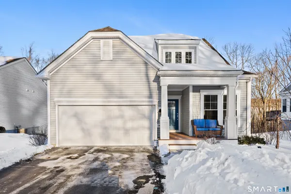 Property Slideshow image 2 of 38 | 909 tillinghast dr # 909, Oxford, CT, 06478